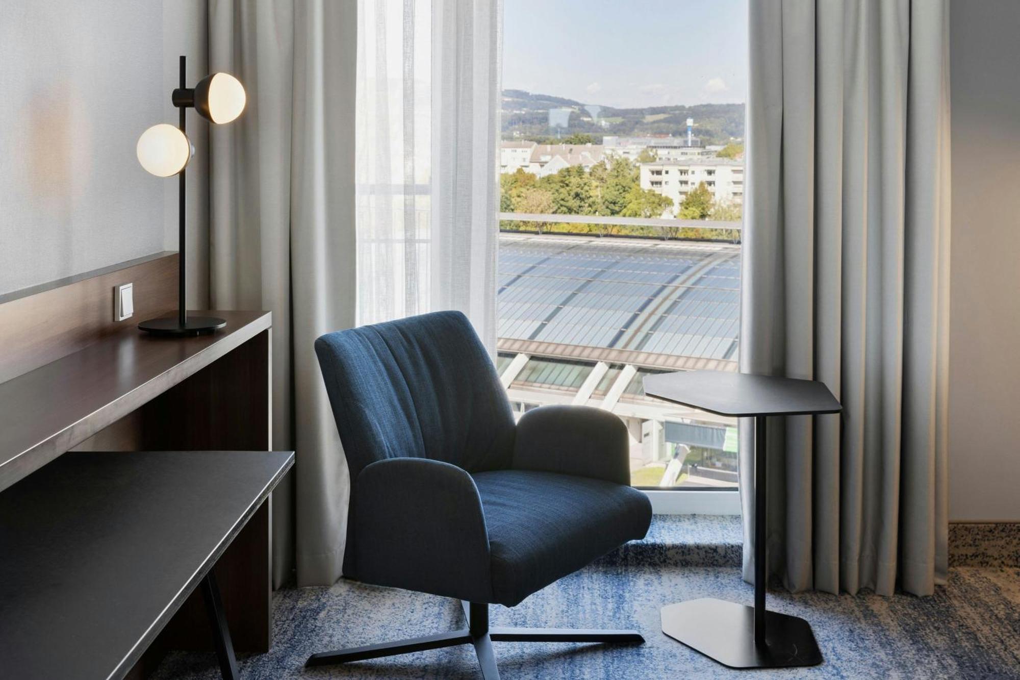 Courtyard By Marriott Linz Hotel Bagian luar foto